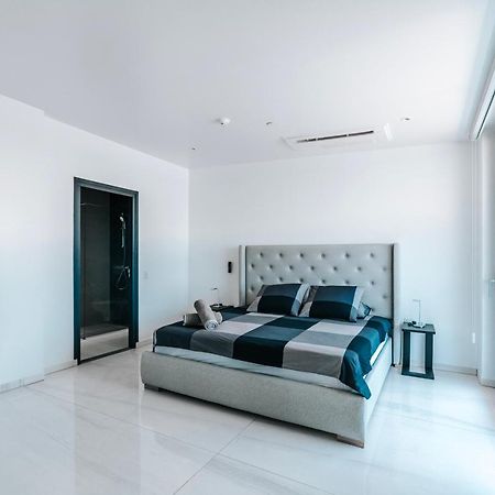Gray Door Apartments - Adults Only Палм Бийч Екстериор снимка