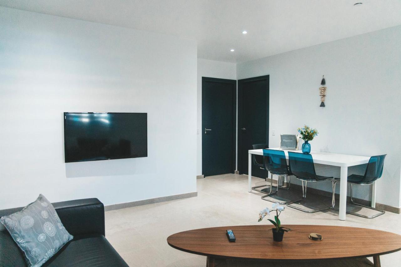 Gray Door Apartments - Adults Only Палм Бийч Екстериор снимка