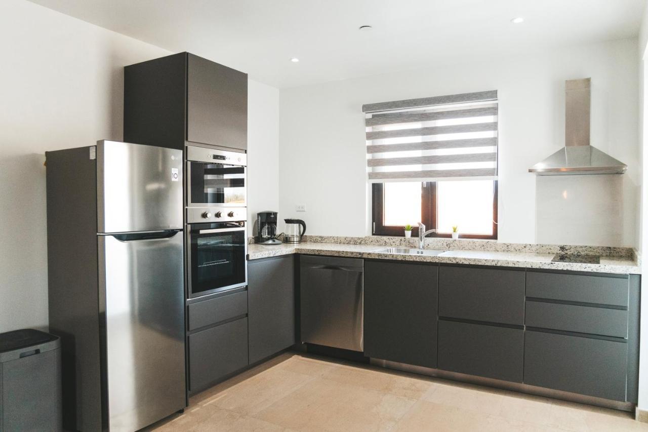 Gray Door Apartments - Adults Only Палм Бийч Екстериор снимка