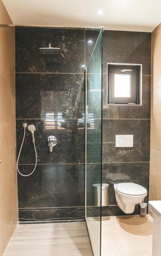 Gray Door Apartments - Adults Only Палм Бийч Екстериор снимка