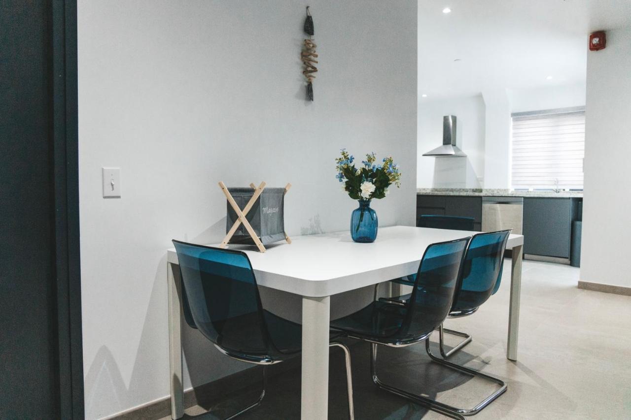 Gray Door Apartments - Adults Only Палм Бийч Екстериор снимка