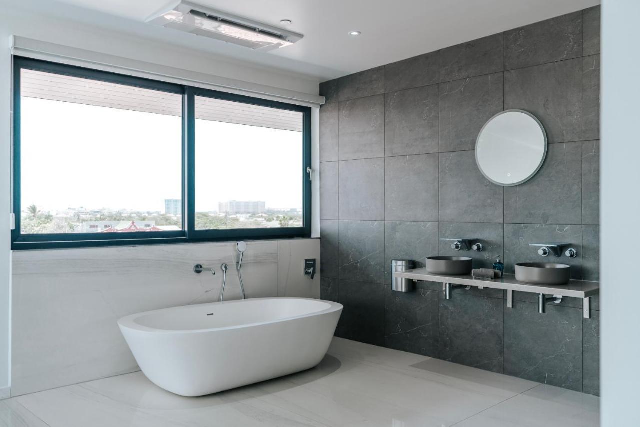 Gray Door Apartments - Adults Only Палм Бийч Екстериор снимка